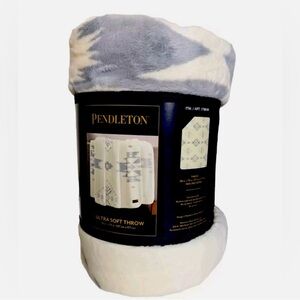 Pendleton Ultra Soft Throw in Blue and Cream